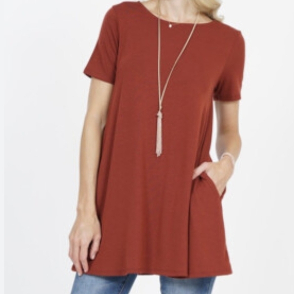 Zenana Outfitters Tops - Zenana New In Poly Bag Rust Short Sleeve Women's Top Large PTP 24